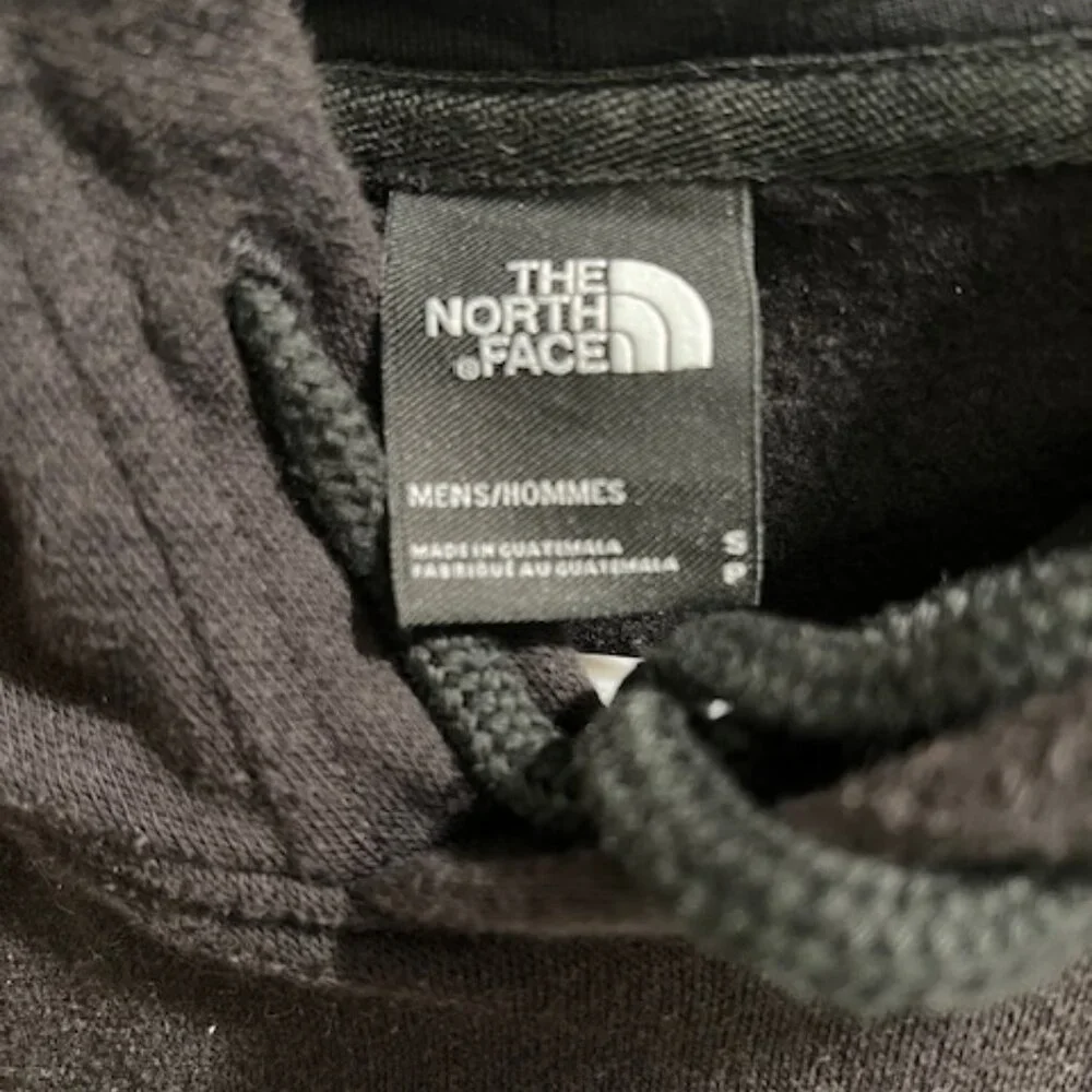The North Face Men's Half Dome Pullover Hoodie Men's Small Black kangaroo pocket